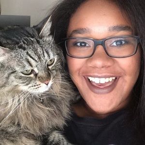 Meet your Posher, Danielle